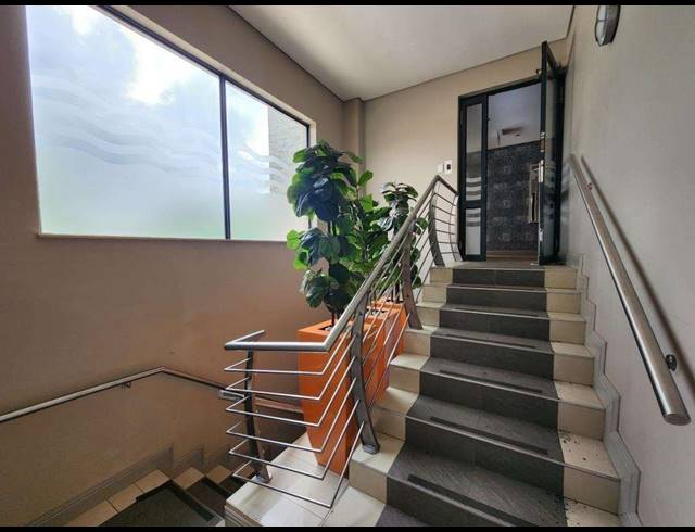 923M² BUSINESS FOR SALE IN RHODESFIELD